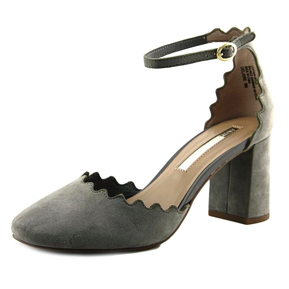 Audrey Brooke Scalloped Pumps